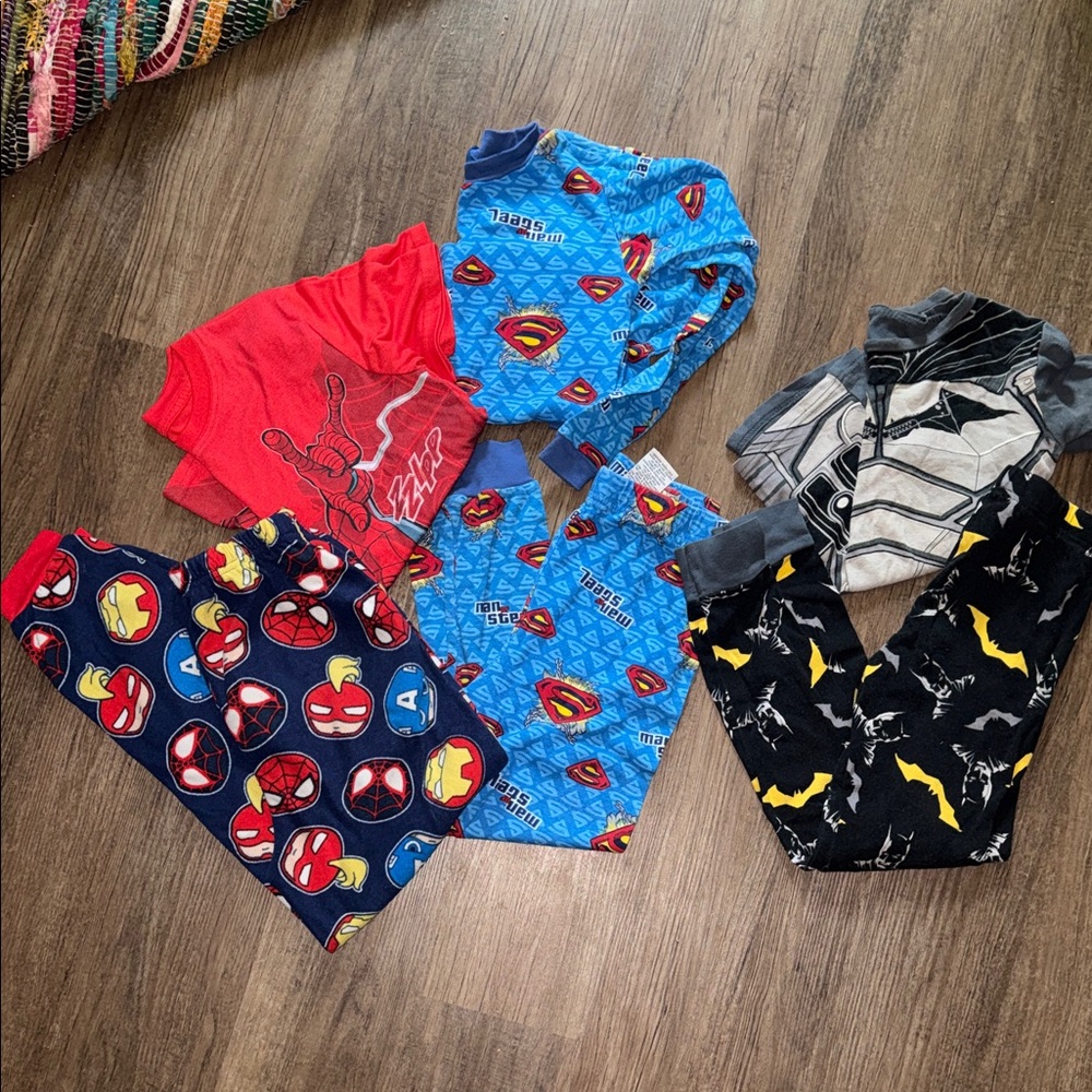 Superhero pajama bundle size 10